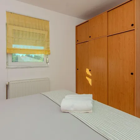 Markovic 4 By Interhome