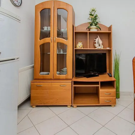 Markovic 4 By Interhome *